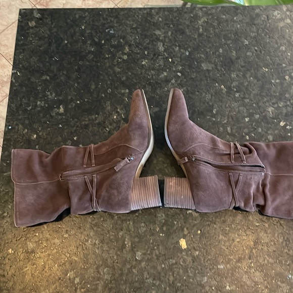 Violet and Red women’s boots, size 8.5 - Picture 1 of 7